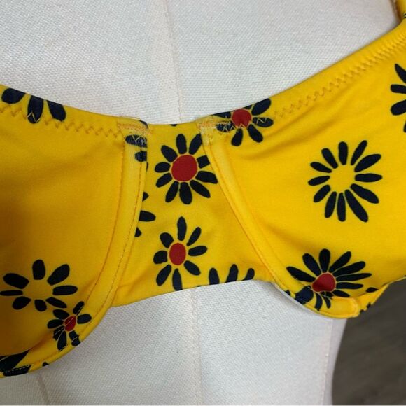 Revolve Solid & Striped Floral Bikini Top Swim Underwire Yellow Black Red Large - Picture 3 of 12
